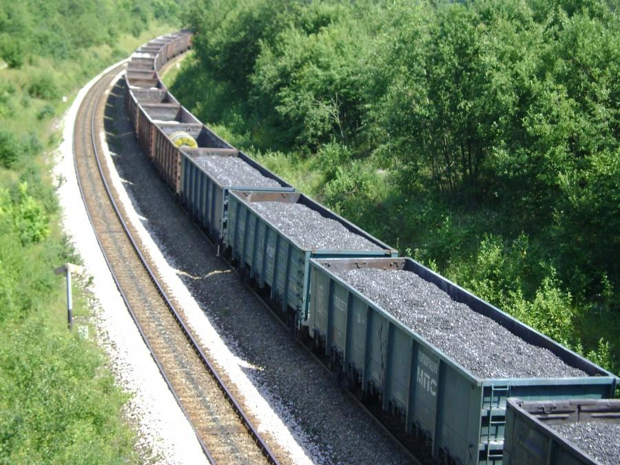 Pociąg LHS-u w Szozdach z 64 ukraińskim weglarkami
