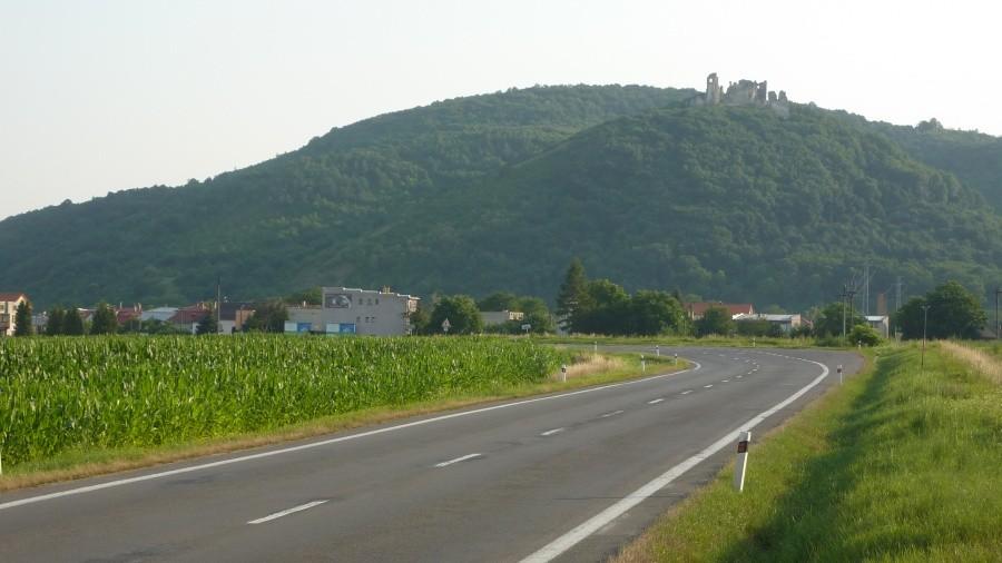 Po drodze mijaliśmy sporą ilość zamkowych ruin