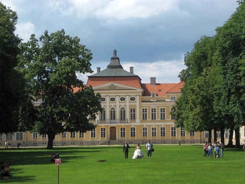 Pałac w Rogalinie od przodu
