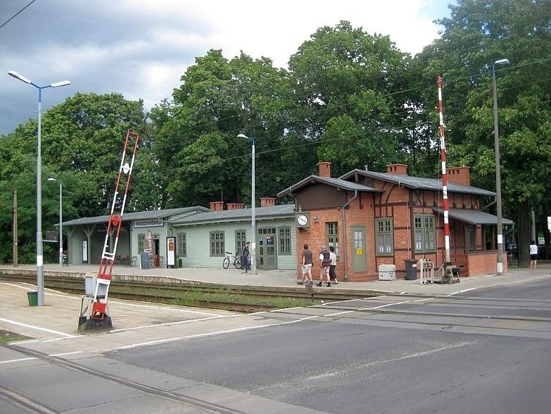 Stacja kolejowa w Puszczykówku