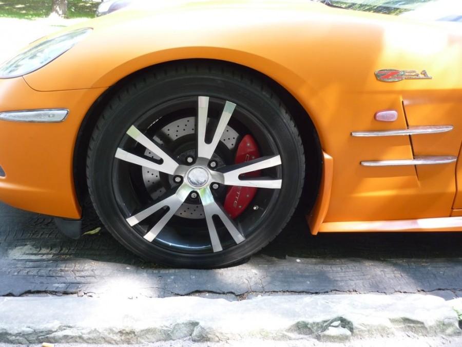 Tuningowa tarcza hamulcowa chevroleta corvetty