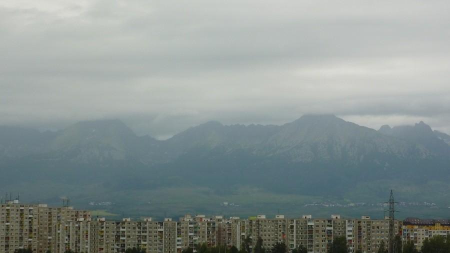 Poprad - miasto perfekcyjnie wkomponowane w górski krajobraz. Słowacy znają się na rzeczy i wiedzą jak zniszczyć piękno Tatr.