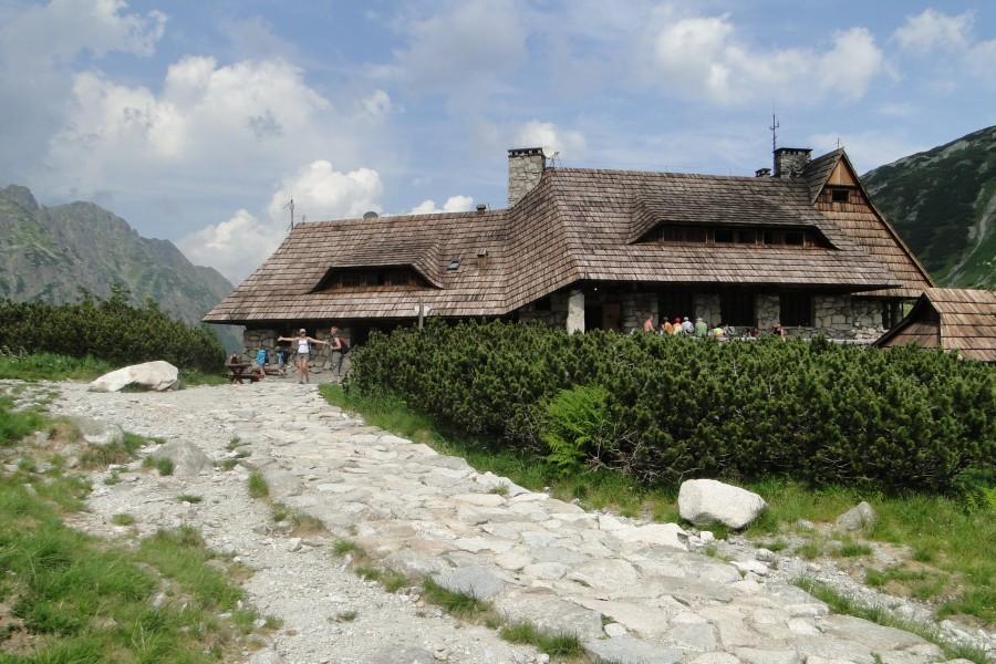 Schronisko w Dolinie 5 Stawów