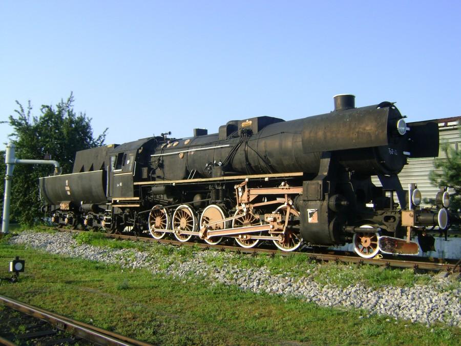 Zabytkowy parowóz na stacji Stalowa Wola Rozwadów
