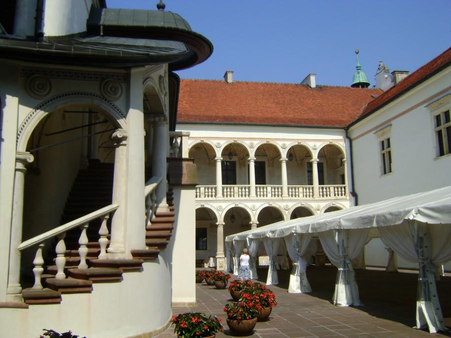Dziedziniec zamku w Baranowie Sandomierskim