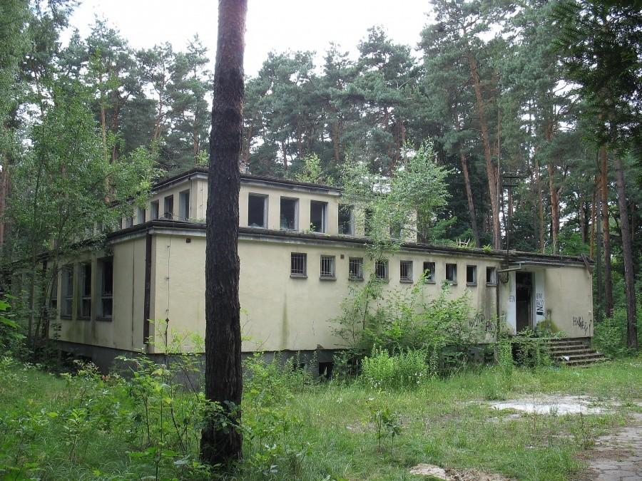Konstancin - opuszczony budynek szpitalny