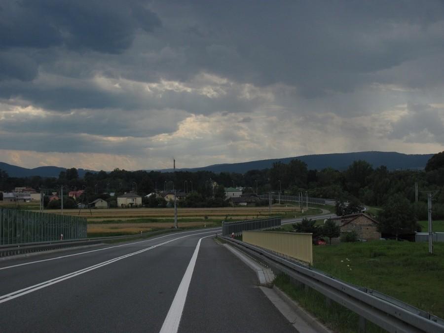 dalej, w stronę burzy i deszczy