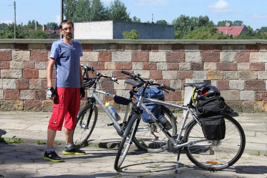 przed opactwem Cystersów w Wąchocku