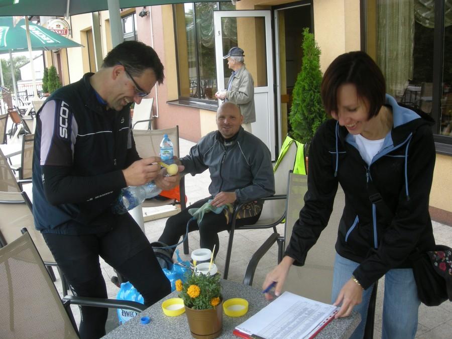 Peta Orbita 2012 - michaill i magnum na śniadaniu w Przedbórzu
