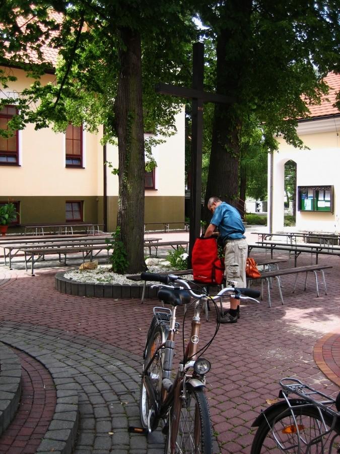...gdzie rowery zaczekały na nas aż do powrotu z pieszego spaceru