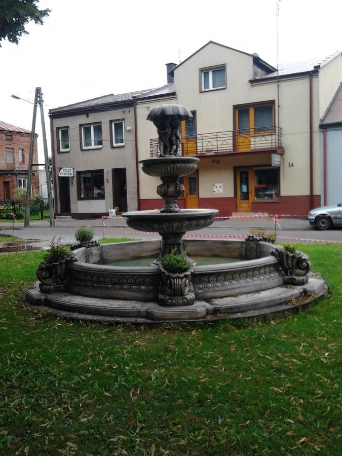 Fontanna w Nowej Brzeźnicy