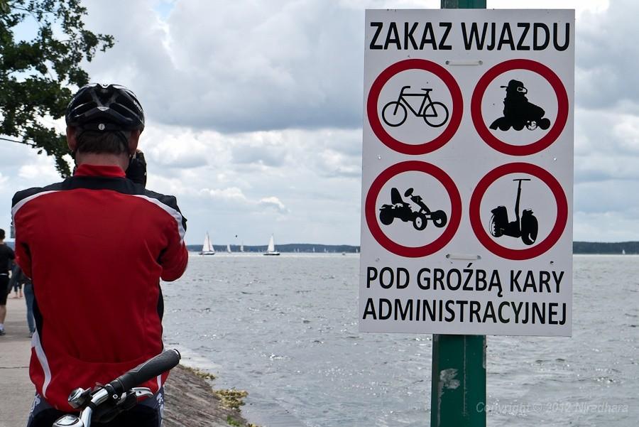 na molo wjechac nie można