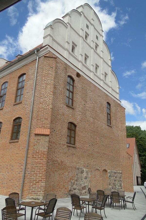 Od tyłu