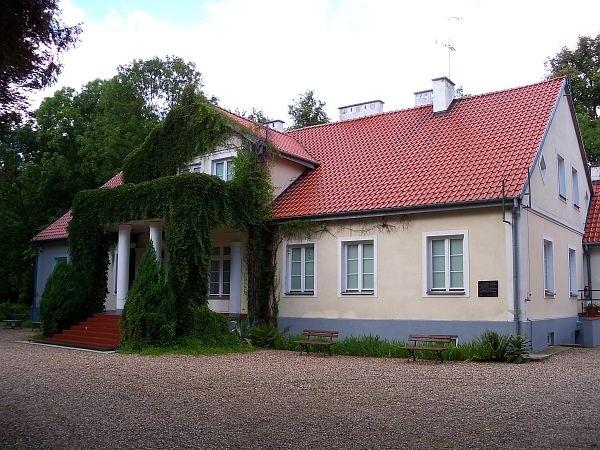 Muzeum Pozytywizmu w Gołotczyźnie - dwór Aleksandry Bąkowskiej