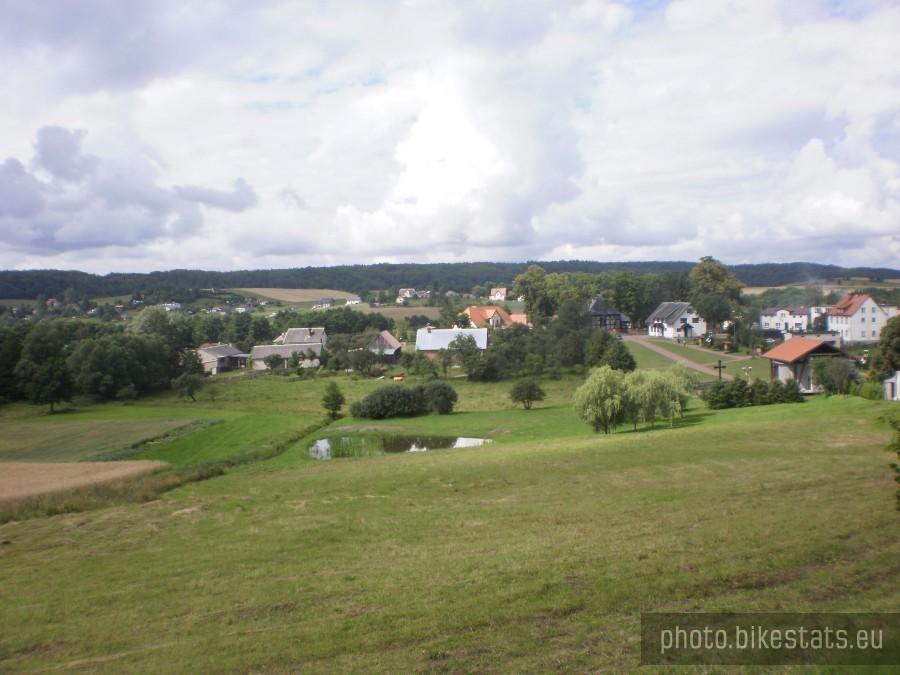 Widok na wieś Sianowo.