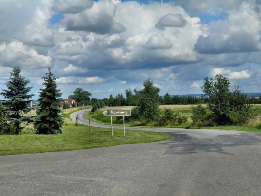 Dalko w oddali panorama Szczecina a zdjęcie wykonalem z drogi do Smolęcina.