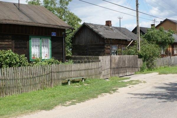 po jedzonku u Łysego i konkursie urywam sie z Rajdu i pedałuje dalej.....drewniane w Swolszewicach