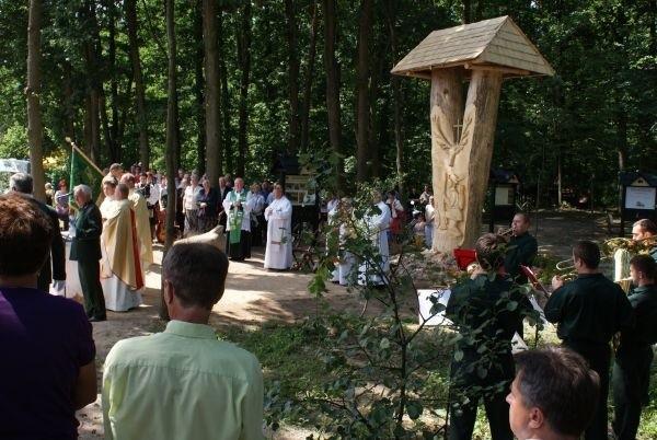 trafiam na polową mszę świętą, super, później nie będę się stresować, czy zdążę, czy też nie