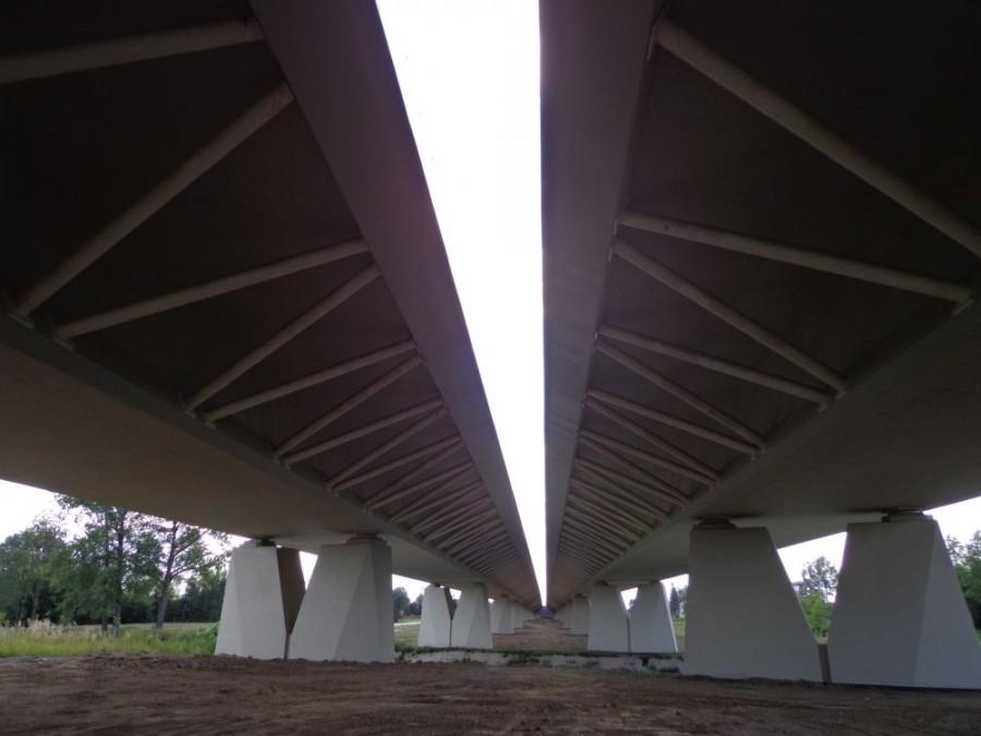 pod autostradą
