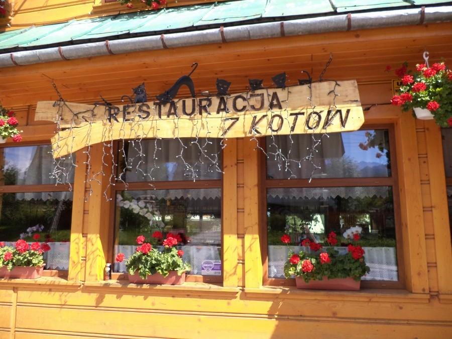 Słynna restauracja "7 kotów" w Toporowej Cyrhli"