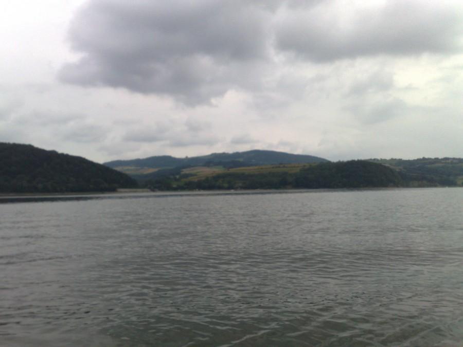 Rożnów jezioro