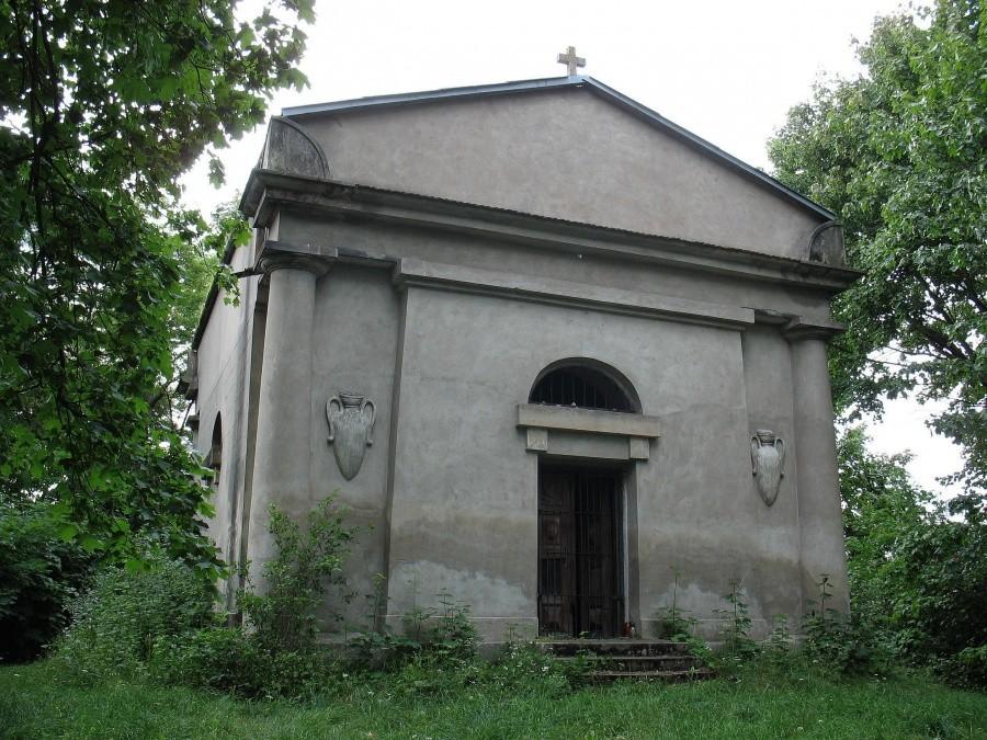 Gołębiów - kaplica grobowa Gąsiorowskich