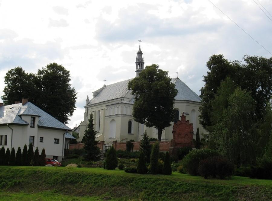 Warka - kościół św. Mikołaja Biskupa, od strony doliny Pilicy