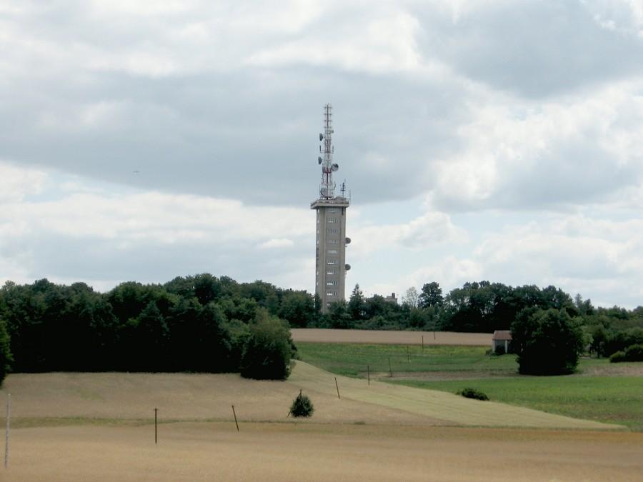 Jeżowiec i wieża TV