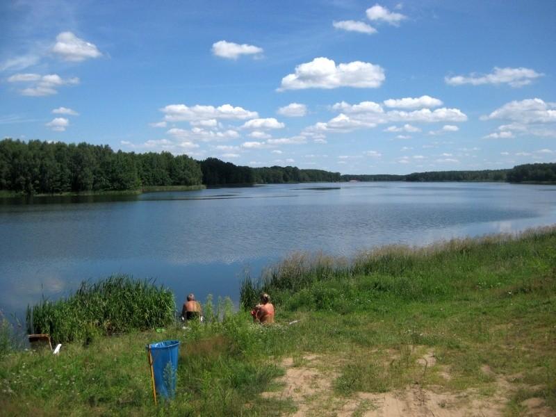Jezioro Kowalskie - widok od wsi Barcinek