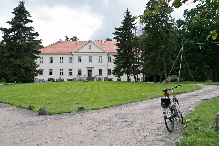 pałac w Nakomiadach