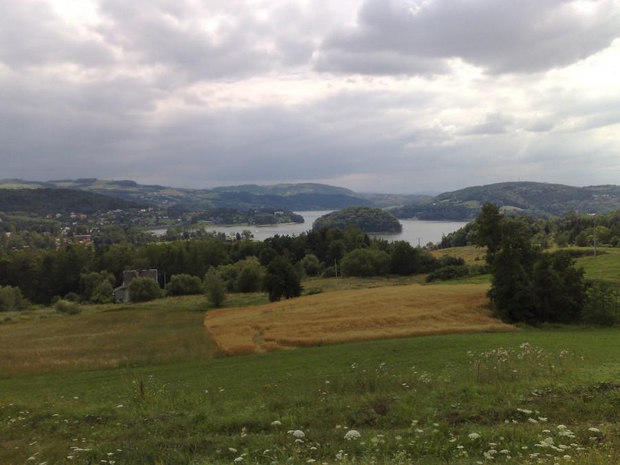 Jezioro Roznów widok