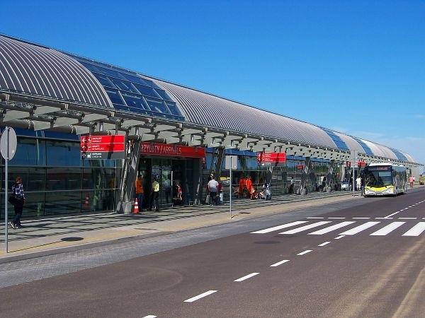 Terminal lotniska w Modlinie