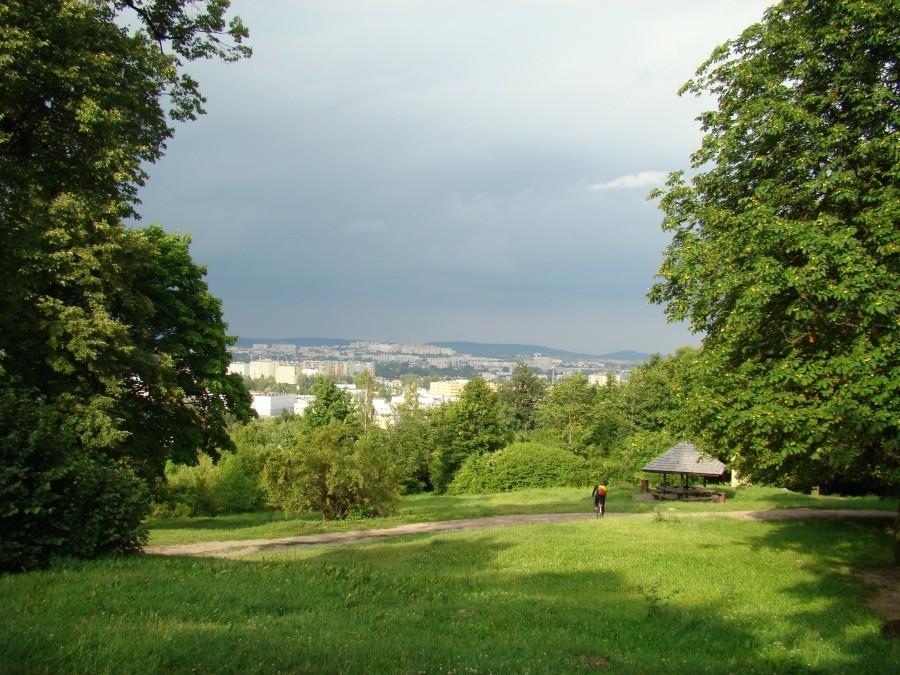 Karczówka (335 m n.p.m.) - widok na Kielce