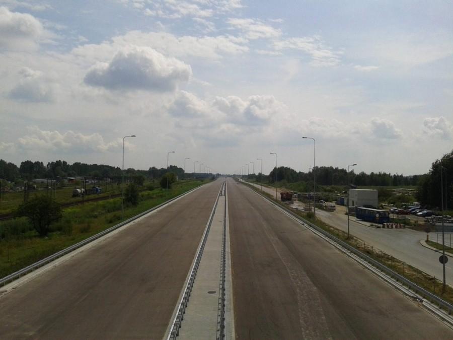 Wiadukt na Poleczki w dole trasa S-2 w budowie