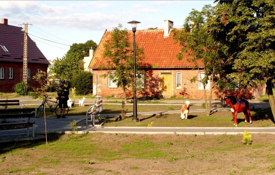 Skwerek w Konczewicach