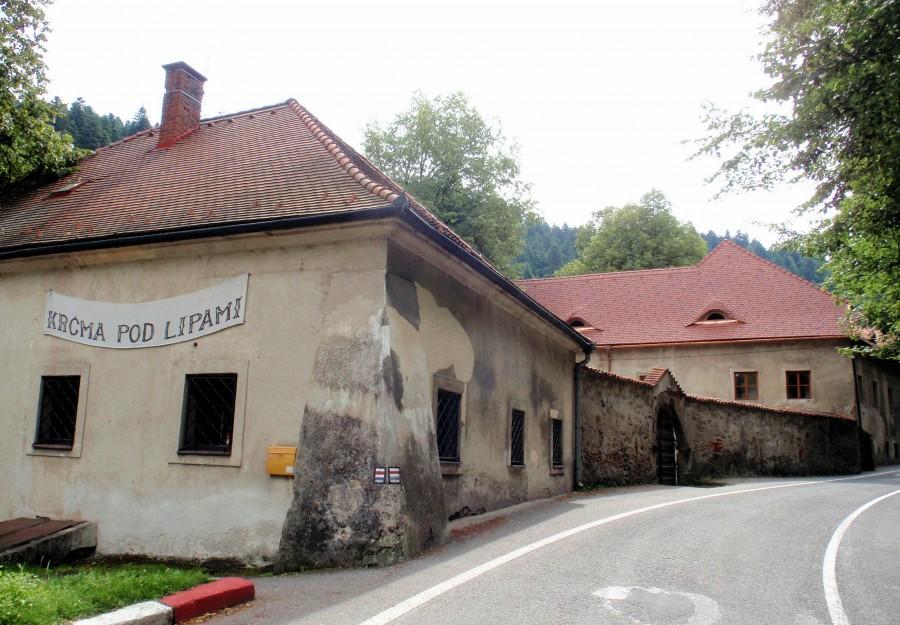 Karczma pod lipami w Czerwonym Klasztorze