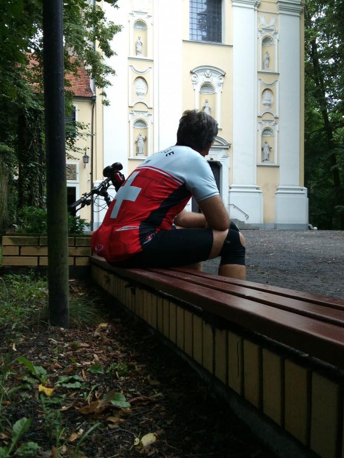 przed klasztorem w Woźnikach