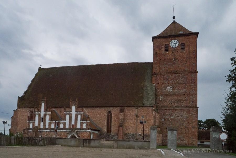 gotycki kościół w Barcianach