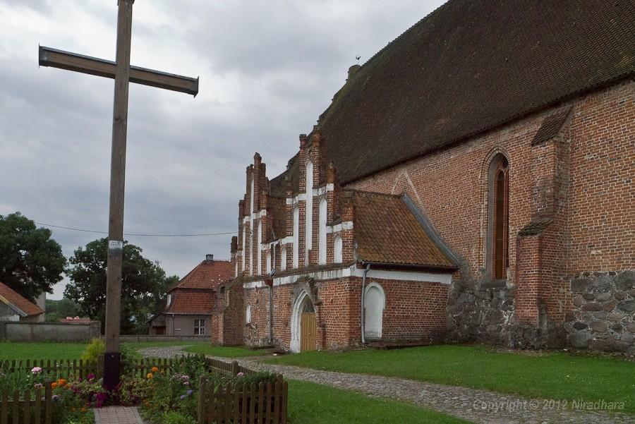 gotycki kościół w Barcianach