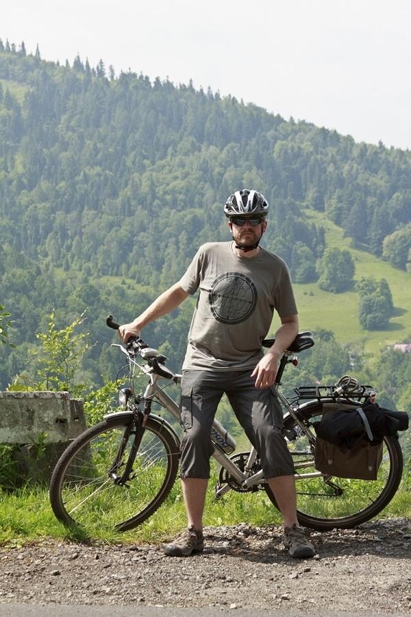 Pablo na podjeździe na Przegibek.