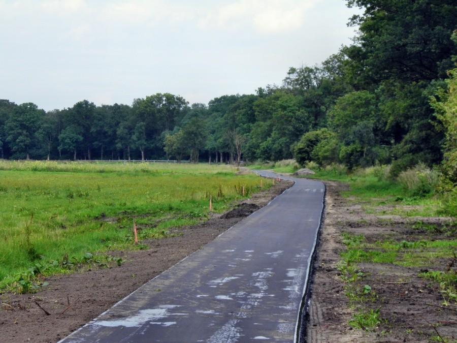 Pod Grünhof ścieżka rowerowa w kierunku Glashütte prawie gotowa.