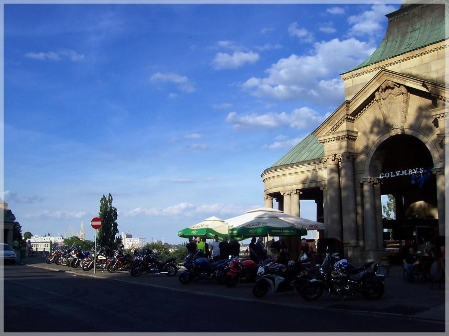 Motocykle. Wały Chrobrego w Szczecinie.