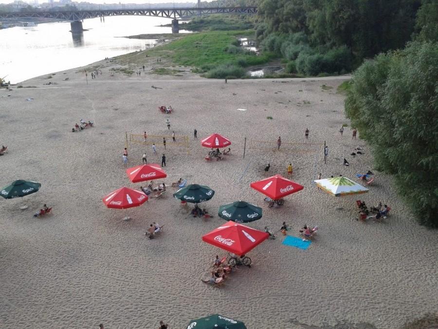Plaża nad Wisłą pod Mostem Poniatowskiego przy Stadionie Narodowym