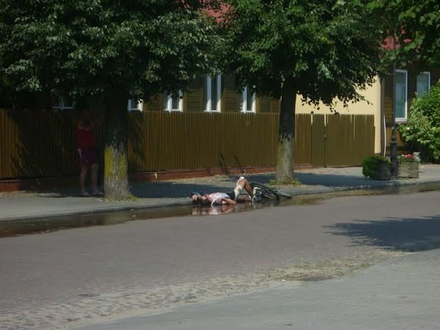 Dobra i kałuża gdy się komuś wydłuża.