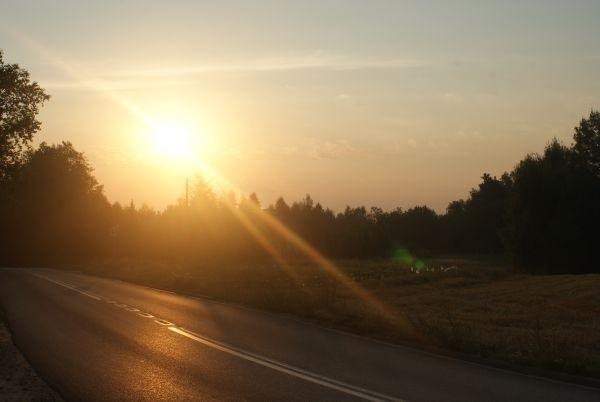 wschód słońca nad zakrętem śmierci