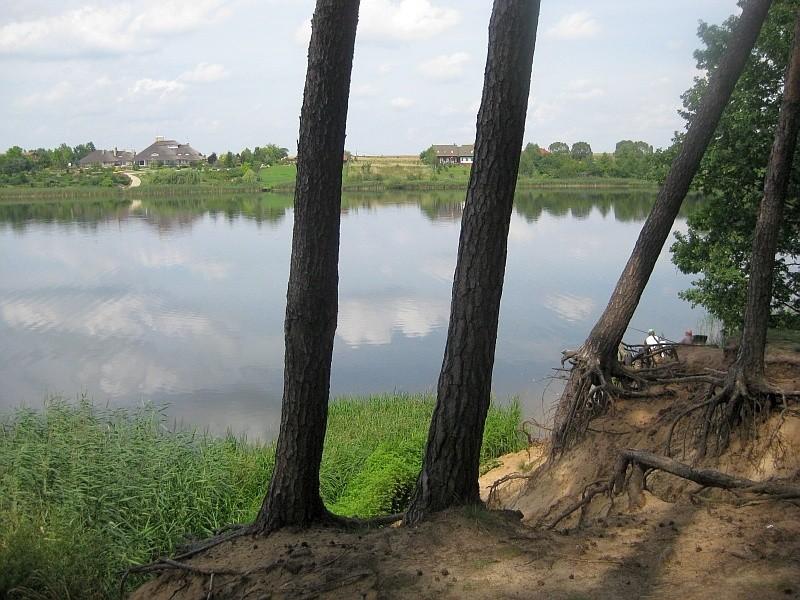 Jerzykowo - wędkarze na skarpie