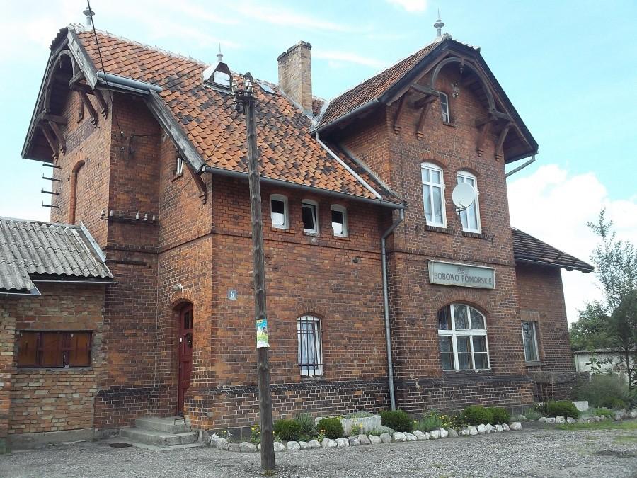 Nieczynna stacja kolejowa w Bobowie
