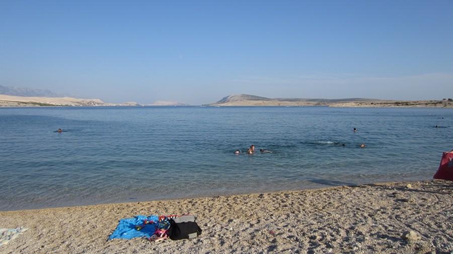 Plaża Caska - widok w strone Pagu