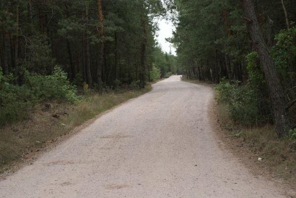 szuter z dziurą na dziurze