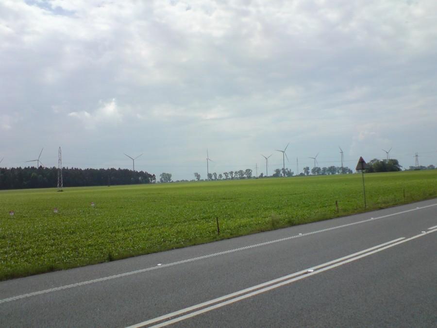 farma wiatrowa koło wolina
